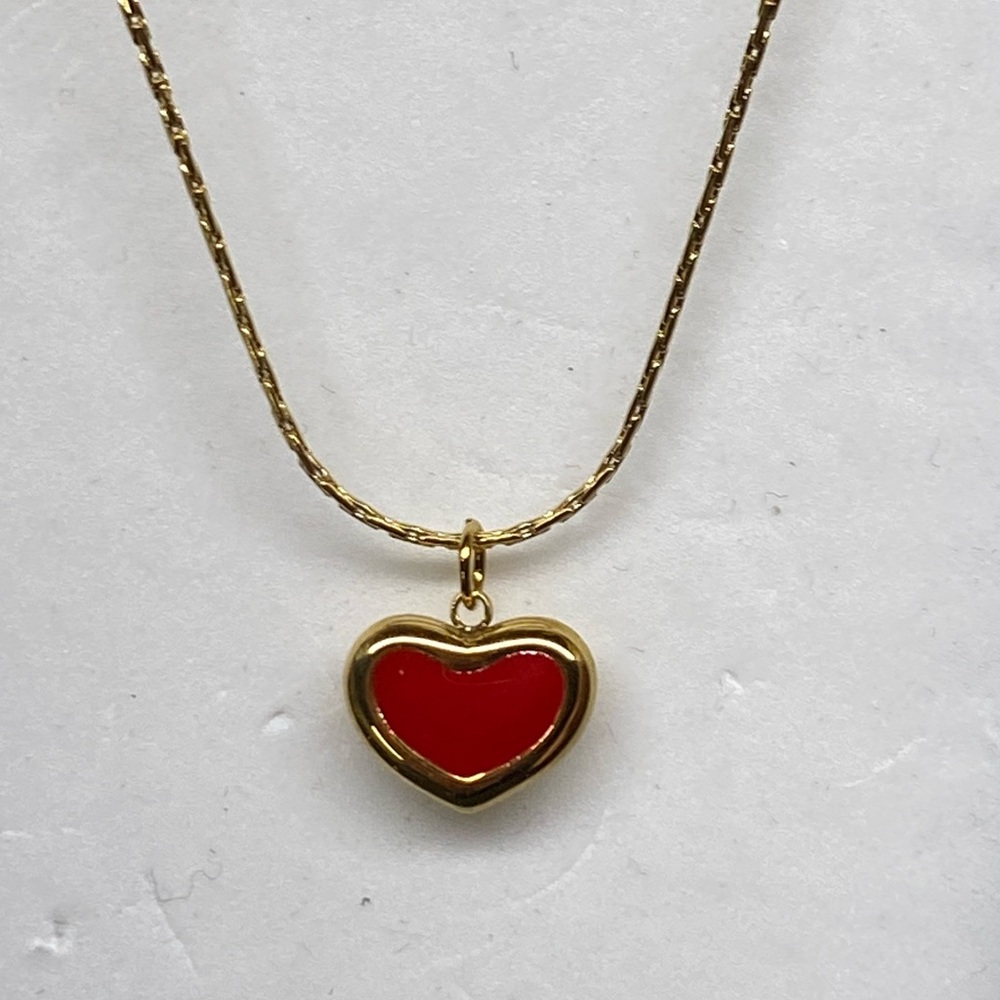 Chic Gold Heart Necklace with Red Accent